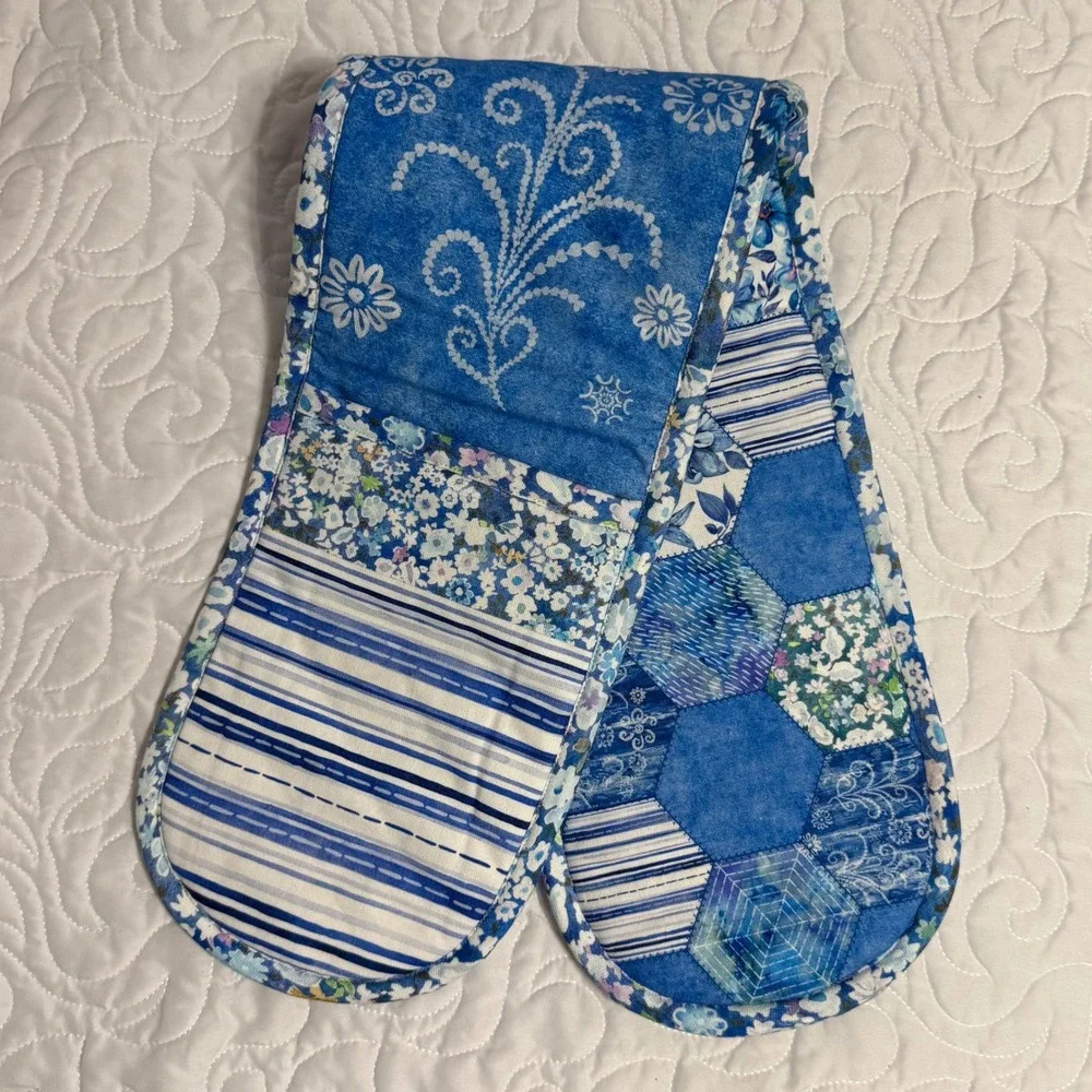 Maison d' Hermine Double Oven Mitt Blue New Summer Blues Patchwork Excellent